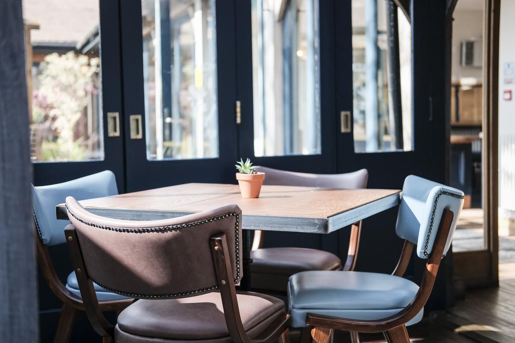 Cromwell Arms Country Pub With Rooms Romsey Εξωτερικό φωτογραφία