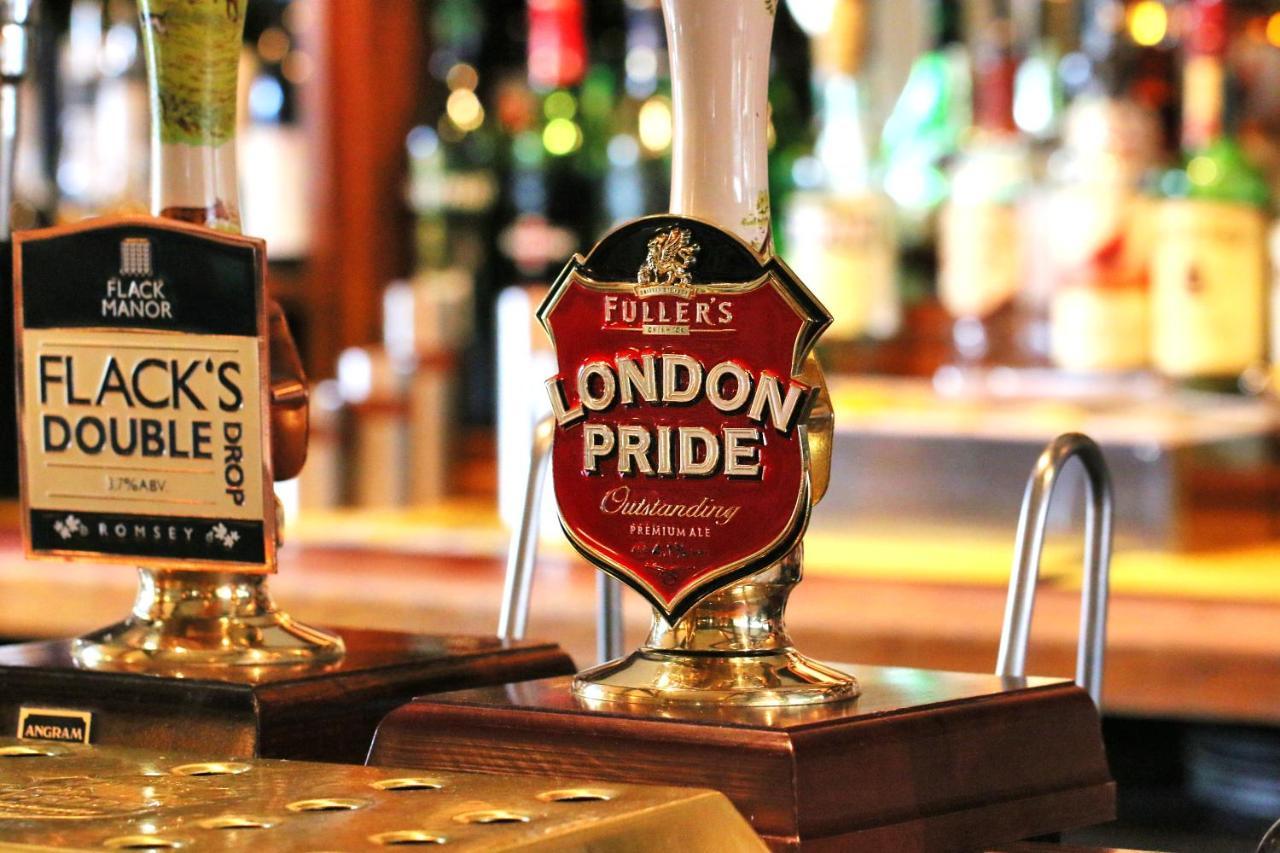 Cromwell Arms Country Pub With Rooms Romsey Εξωτερικό φωτογραφία